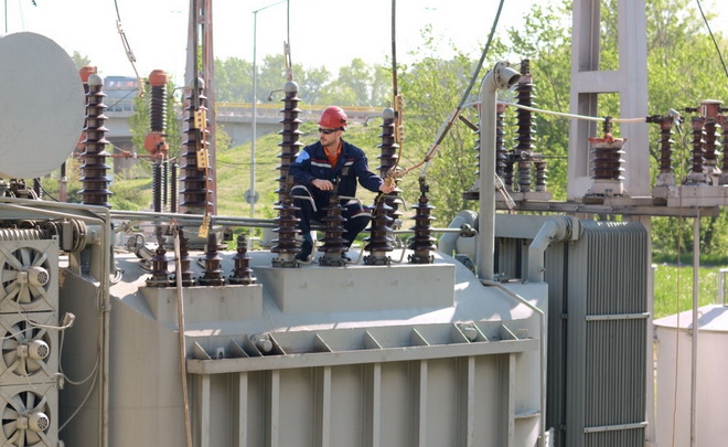 Pelayanan Profesional dalam Elektromotor, Generator, dan Transformator: Mengoptimalkan Kinerja dan Keandalan Energi Listrik